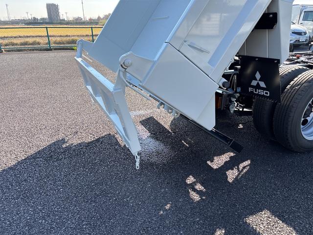 キャンター 全低床ダンプ　新明和製ローダーダンプ　３ｔ　５ＭＴ　助手席サンバイザー　助手席電動格納ミラー　バックモニター　スマートキー　ＬＥＤヘッドライト　Ｂｌｕｅｔｏｏｔｈ対応オーディオ（43枚目）