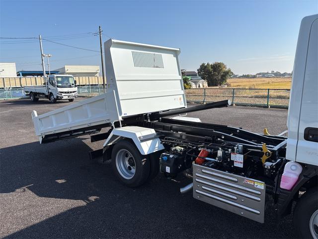 キャンター 全低床ダンプ　新明和製ローダーダンプ　３ｔ　５ＭＴ　助手席サンバイザー　助手席電動格納ミラー　バックモニター　スマートキー　ＬＥＤヘッドライト　Ｂｌｕｅｔｏｏｔｈ対応オーディオ（45枚目）