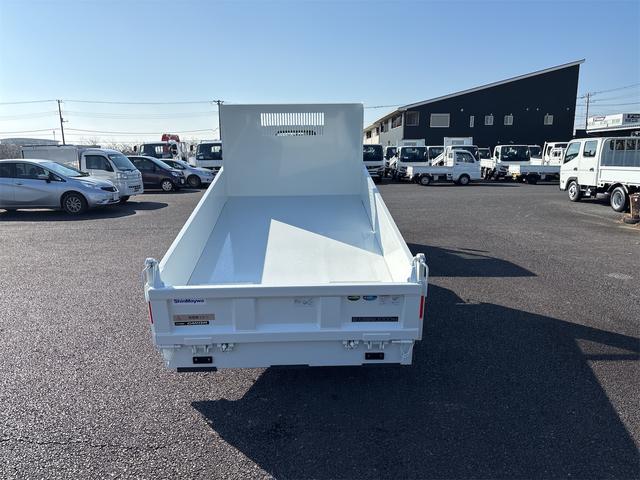 キャンター 全低床ダンプ　新明和製ローダーダンプ　３ｔ　５ＭＴ　助手席サンバイザー　助手席電動格納ミラー　バックモニター　スマートキー　ＬＥＤヘッドライト　Ｂｌｕｅｔｏｏｔｈ対応オーディオ（46枚目）