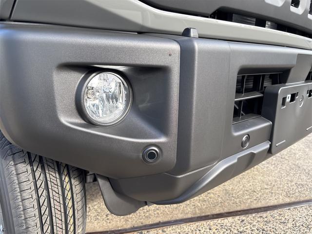 ジムニー ＸＣ　後期モデル　届出済未使用車　４ＡＴ　４ＷＤ　スズキセーフティサポート　ＬＥＤヘッドライト　クルーズコントロール　デュアルセンサーブレーキサポートＩＩ　ＬＥＤルームランプ　シートヒーター（9枚目）