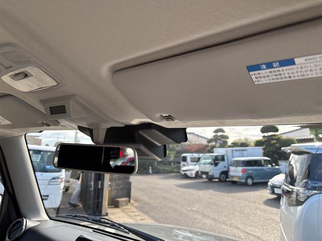 ジムニー ＸＣ　後期モデル　届出済未使用車　４ＡＴ　４ＷＤ　スズキセーフティサポート　ＬＥＤヘッドライト　クルーズコントロール　デュアルセンサーブレーキサポートＩＩ　ＬＥＤルームランプ　シートヒーター（12枚目）