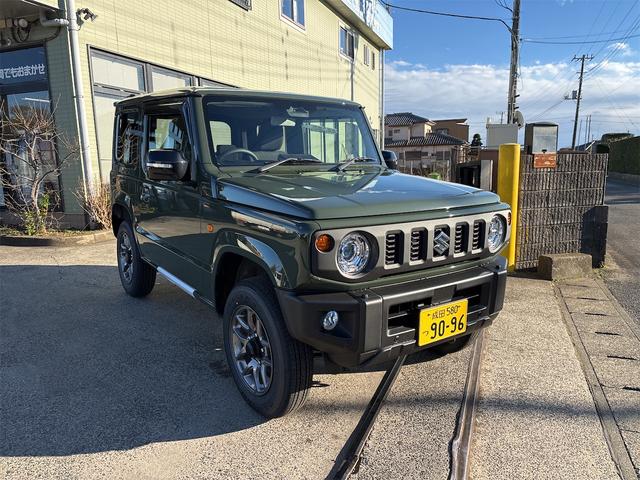 ジムニー ＸＣ　後期モデル　届出済未使用車　４ＡＴ　４ＷＤ　スズキセーフティサポート　ＬＥＤヘッドライト　クルーズコントロール　デュアルセンサーブレーキサポートＩＩ　ＬＥＤルームランプ　シートヒーター（6枚目）