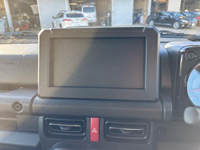 ジムニー ＸＣ　後期モデル　届出済未使用車　４ＡＴ　４ＷＤ　スズキセーフティサポート　ＬＥＤヘッドライト　クルーズコントロール　デュアルセンサーブレーキサポートＩＩ　ＬＥＤルームランプ　シートヒーター（10枚目）