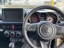 ＸＣ　４ＷＤ　４ＡＴ　届出済未使用車　スズキセーフティサポート付　ＬＥＤヘッドライト　車線逸脱警報　衝突軽減システム　スマートキー　オートライト　電動格納ミラー　シートヒーター　アイドリングストップ（13枚目）