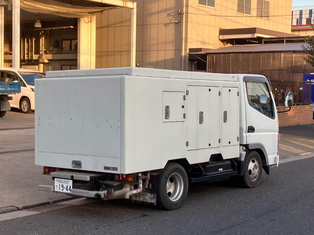 キャンター ２ｔ洗浄車　Ｈ１５年式　三菱ふそう　シンショー製　高圧洗浄車　パワージェッター　ＳＪ－２１５３　水圧２０ＭＰａ　水量５３Ｌ／ｍｉｎ　走行距離１０，８０００ｋｍ（8枚目）