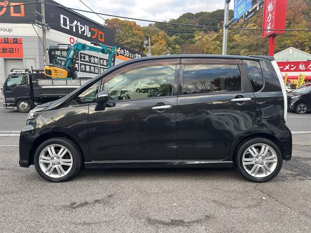 ムーヴ カスタム　ＲＳ　☆インタークーラーターボ・プッシュスタート・スマートキー・純正ナビ＆ＴＶ・１５インチＡＷ・ＬＥＤライト・フォグランプ・ウインカーミラー・ＭＯＭＯステアリング・（5枚目）