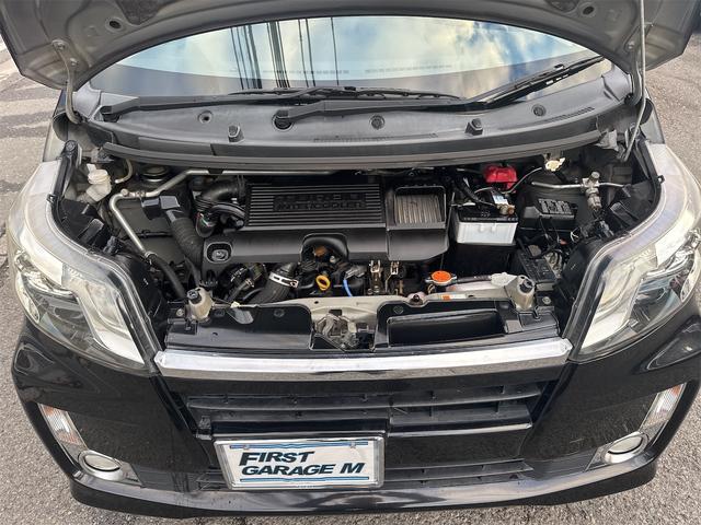 ムーヴ カスタム　ＲＳ　☆インタークーラーターボ・プッシュスタート・スマートキー・純正ナビ＆ＴＶ・１５インチＡＷ・ＬＥＤライト・フォグランプ・ウインカーミラー・ＭＯＭＯステアリング・（17枚目）