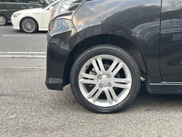 ムーヴ カスタム　ＲＳ　☆インタークーラーターボ・プッシュスタート・スマートキー・純正ナビ＆ＴＶ・１５インチＡＷ・ＬＥＤライト・フォグランプ・ウインカーミラー・ＭＯＭＯステアリング・（19枚目）