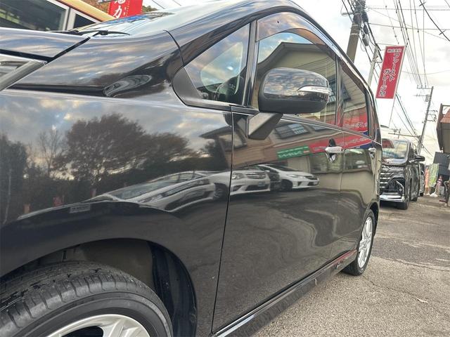 ムーヴ カスタム　ＲＳ　☆インタークーラーターボ・プッシュスタート・スマートキー・純正ナビ＆ＴＶ・１５インチＡＷ・ＬＥＤライト・フォグランプ・ウインカーミラー・ＭＯＭＯステアリング・（27枚目）