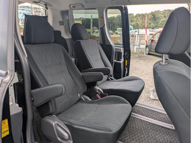 ヴォクシー ZS 煌 1年保証/両側電動スライドドア/HDD/Bカメラ/フリップダウンモニター/ETC/Bluetooth(5枚目)