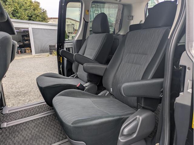 ヴォクシー ZS 煌 1年保証/両側電動スライドドア/HDD/Bカメラ/フリップダウンモニター/ETC/Bluetooth(8枚目)