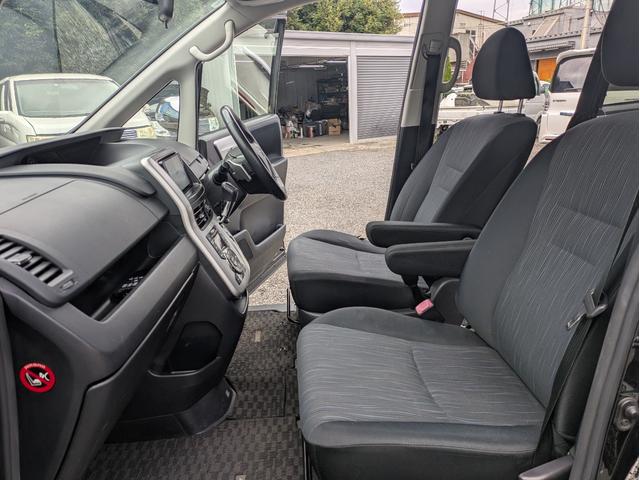 ヴォクシー ZS 煌 1年保証/両側電動スライドドア/HDD/Bカメラ/フリップダウンモニター/ETC/Bluetooth(9枚目)