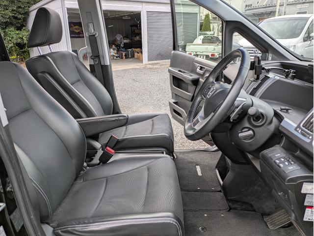 ステップワゴンスパーダ Z クールスピリット 1年保証/両側電動スライドドア/HDD/Bカメラ/Bluetooth/ETC(4枚目)