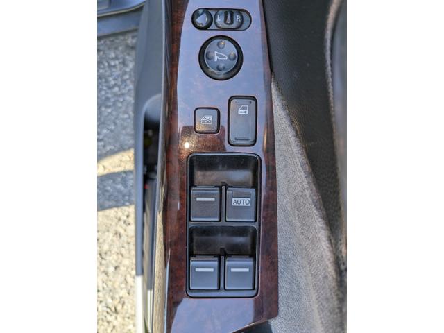 オデッセイ Ｍ　キーレス／ナビ／ＥＴＣ／地デジ／リアモニター（12枚目）