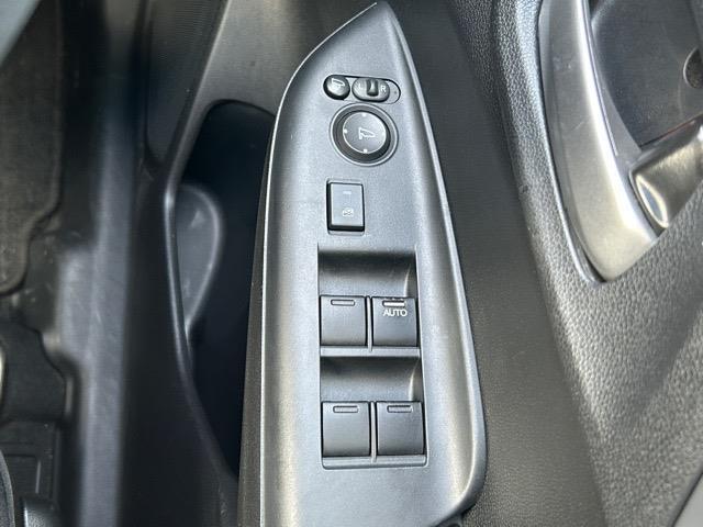 Fパッケージ 4WD 社外ナビ(CD/USB/SD) バックカメラ スマートキー ドライブレコーダー スマートキー ワイパーデアイサー 横滑り防止 ETC(7枚目)