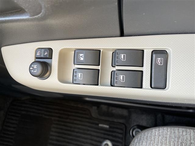 X SAIII 社外ナビ フルセグ Bluetooth SD 横滑り防止 衝突軽減ブレーキ オートマチックハイビーム(4枚目)
