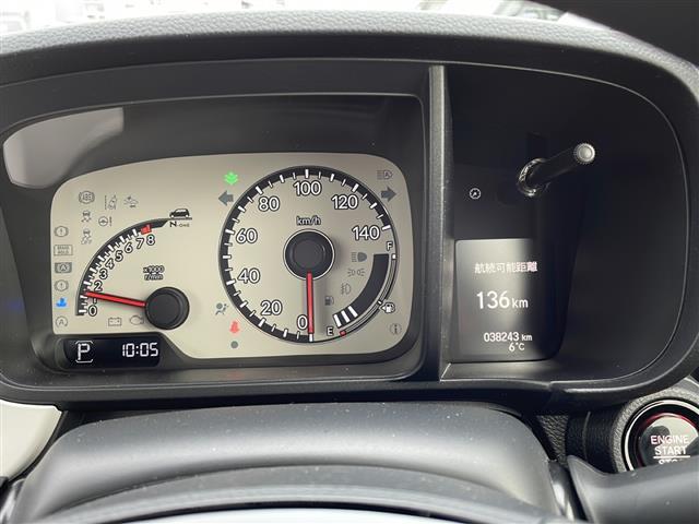 オリジナル　４ＷＤ　社外オーディオ　ＦＭ　ＡＭ　ＣＤ　ＵＳＢ　ＡＵＸ　スマートキー　レーダークルーズコントロール　横滑り防止　後方コーナーセンサー　レーンキープアシスト　衝突軽減ブレーキ　ハーフレザーシート(31枚目)