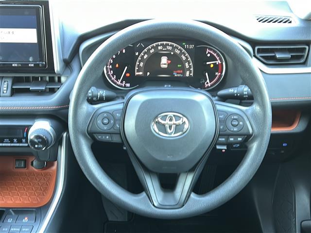 ＲＡＶ４ アドベンチャー　純正ナビ　フルセグ　バックカメラ　クルコン　ＥＴＣ　電動リアゲート　ルーフレール　純正アルミ　ＬＥＤヘッドライト　オートライト　オートエアコン　スマートキー　プッシュエンジン　４ＷＤ（3枚目）
