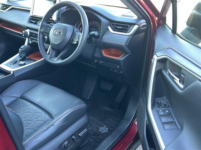 ＲＡＶ４ アドベンチャー　純正ナビ　フルセグ　バックカメラ　クルコン　ＥＴＣ　電動リアゲート　ルーフレール　純正アルミ　ＬＥＤヘッドライト　オートライト　オートエアコン　スマートキー　プッシュエンジン　４ＷＤ（15枚目）