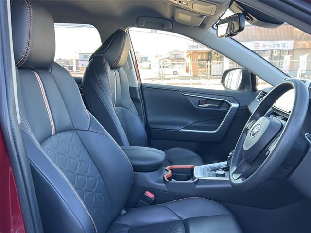 ＲＡＶ４ アドベンチャー　純正ナビ　フルセグ　バックカメラ　クルコン　ＥＴＣ　電動リアゲート　ルーフレール　純正アルミ　ＬＥＤヘッドライト　オートライト　オートエアコン　スマートキー　プッシュエンジン　４ＷＤ（16枚目）