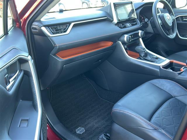 ＲＡＶ４ アドベンチャー　純正ナビ　フルセグ　バックカメラ　クルコン　ＥＴＣ　電動リアゲート　ルーフレール　純正アルミ　ＬＥＤヘッドライト　オートライト　オートエアコン　スマートキー　プッシュエンジン　４ＷＤ（18枚目）