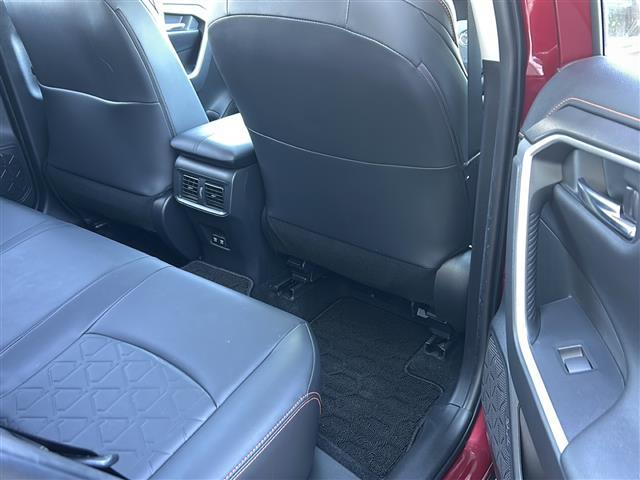 ＲＡＶ４ アドベンチャー　純正ナビ　フルセグ　バックカメラ　クルコン　ＥＴＣ　電動リアゲート　ルーフレール　純正アルミ　ＬＥＤヘッドライト　オートライト　オートエアコン　スマートキー　プッシュエンジン　４ＷＤ（19枚目）