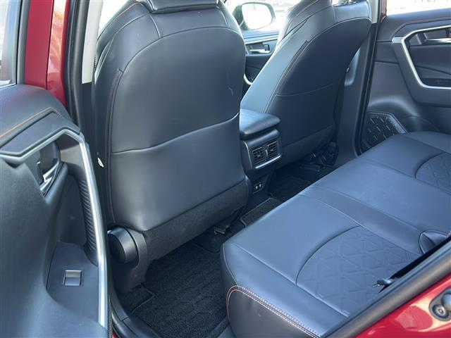 ＲＡＶ４ アドベンチャー　純正ナビ　フルセグ　バックカメラ　クルコン　ＥＴＣ　電動リアゲート　ルーフレール　純正アルミ　ＬＥＤヘッドライト　オートライト　オートエアコン　スマートキー　プッシュエンジン　４ＷＤ（21枚目）