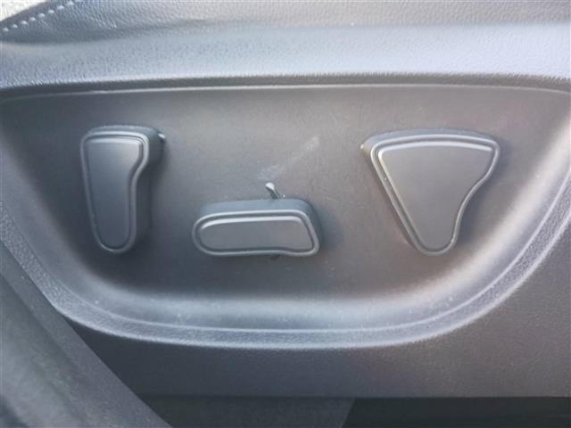 ヤリスクロス ハイブリッドZ 禁煙車 全方位モニタ ドラレコ レーダークルコン 衝突被害軽減 車線逸脱防止支援 停車中後突対応 フルLEDオートライト 純正8型ナビ ビルトインETC 半革シート 運転席Pシート 前席シートヒーター(8枚目)