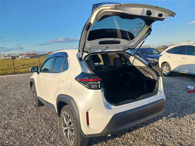 ヤリスクロス ハイブリッドZ 禁煙車 全方位モニタ ドラレコ レーダークルコン 衝突被害軽減 車線逸脱防止支援 停車中後突対応 フルLEDオートライト 純正8型ナビ ビルトインETC 半革シート 運転席Pシート 前席シートヒーター(34枚目)