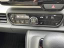 オリジナル　４ＷＤ　社外オーディオ　ＦＭ　ＡＭ　ＣＤ　ＵＳＢ　ＡＵＸ　スマートキー　レーダークルーズコントロール　横滑り防止　後方コーナーセンサー　レーンキープアシスト　衝突軽減ブレーキ　ハーフレザーシート(9枚目)