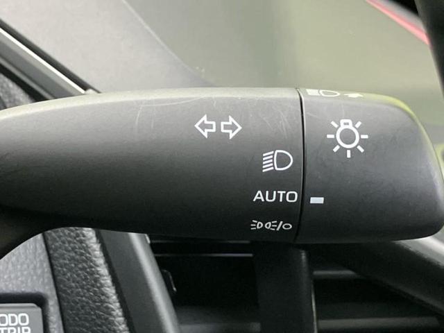 プリウス Z ガラスルーフ/保証書/ディスプレイオーディオ+ナビ/デジタルインナーミラー/トヨタセーフティセンス/シートヒーター 前席/全方位モニター/車線逸脱防止支援システム/シート 合皮 衝突被害軽減システム(16枚目)