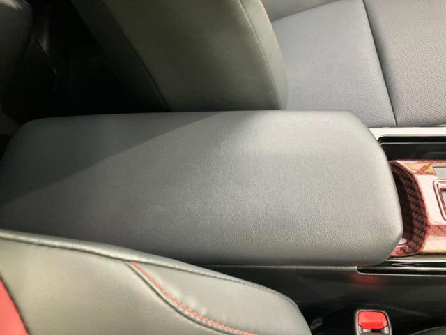 プリウス Z ガラスルーフ/保証書/ディスプレイオーディオ+ナビ/デジタルインナーミラー/トヨタセーフティセンス/シートヒーター 前席/全方位モニター/車線逸脱防止支援システム/シート 合皮 衝突被害軽減システム(34枚目)