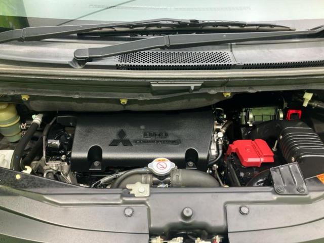 デリカＤ：５ ４ＷＤ　Ｄパワーパッケージ　社外　８インチ　ＳＤナビ／フリップダウンモニター　社外　１０．２インチ／両側電動スライドドア／シートヒーター／ヘッドランプ　ＨＩＤ／ＥＴＣ／ＥＢＤ付ＡＢＳ／横滑り防止装置／フルセグＴＶ　後席モニター（57枚目）