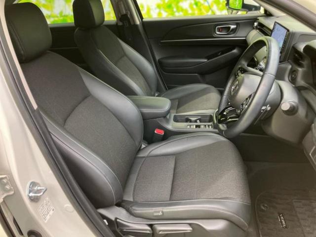 ヴェゼル ｅＨＥＶ　Ｚ　保証書／純正　９インチ　ＳＤナビ／衝突安全装置／シートヒーター／車線逸脱防止支援システム／シート　ハーフレザー／電動バックドア／ヘッドランプ　ＬＥＤ／ＵＳＢジャック／Ｂｌｕｅｔｏｏｔｈ接続／ＥＴＣ（4枚目）