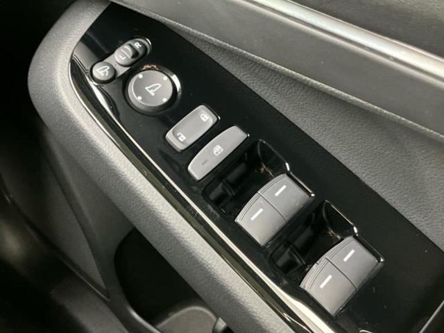 ヴェゼル ｅＨＥＶ　Ｚ　保証書／純正　９インチ　ＳＤナビ／衝突安全装置／シートヒーター／車線逸脱防止支援システム／シート　ハーフレザー／電動バックドア／ヘッドランプ　ＬＥＤ／ＵＳＢジャック／Ｂｌｕｅｔｏｏｔｈ接続／ＥＴＣ（32枚目）