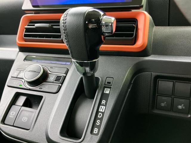 タント ファンクロスターボ 新品タイヤ/保証書/純正 10インチ SDナビ/衝突安全装置/両側電動スライドドア/シートヒーター/車線逸脱防止支援システム/ドライブレコーダー 社外/ヘッドランプ LED/Bluetooth接続(18枚目)