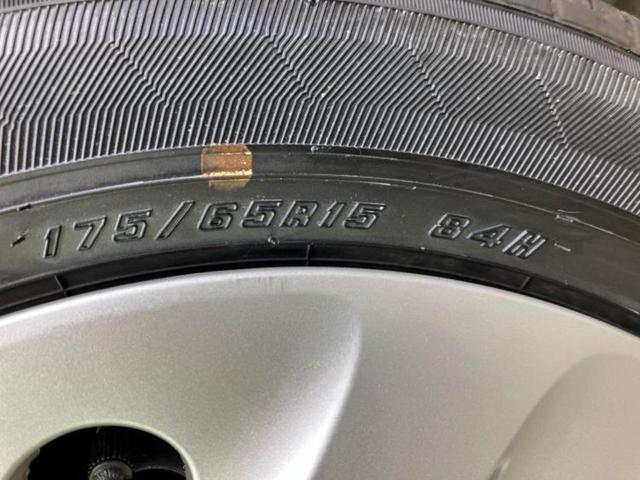 アクア Ｓスタイルブラック　保証書／社外　ＳＤナビ／衝突安全装置／車線逸脱防止支援システム／オートステップ／ドライブレコーダー　社外／Ｂｌｕｅｔｏｏｔｈ接続／ＥＴＣ／ＥＢＤ付ＡＢＳ／横滑り防止装置／アイドリングストップ　ドラレコ（52枚目）