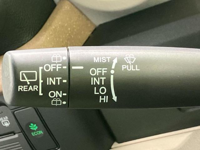 N-BOX ヒョウジュン 保証書/ホンダセンシング/車線逸脱防止支援システム/ヘッドランプ LED/横滑り防止装置/禁煙車/エアバッグ 運転席/エアバッグ 助手席/エンジンスタートボタン/オートライト/取扱説明書(12枚目)