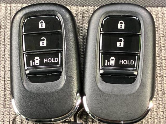 N-BOX ヒョウジュン 保証書/ホンダセンシング/車線逸脱防止支援システム/ヘッドランプ LED/横滑り防止装置/禁煙車/エアバッグ 運転席/エアバッグ 助手席/エンジンスタートボタン/オートライト/取扱説明書(28枚目)