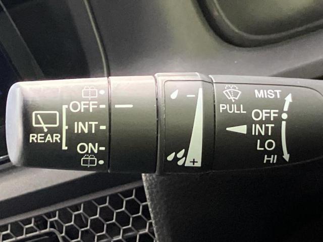 ステップワゴン スパーダ 保証書/純正 11インチ SDナビ/衝突安全装置/両側電動スライドドア/シートヒーター 運転席/車線逸脱防止支援システム/シート ハーフレザー/パーキングアシスト バックガイド 衝突被害軽減システム(17枚目)