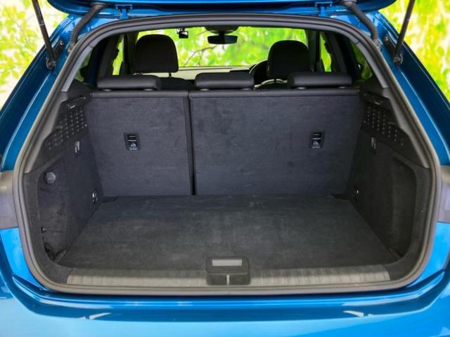 Ａ３ ３０ＴＦＳＩアドバンスド　新品タイヤ／保証書／純正　ＳＤナビ／衝突安全装置／ヘッドランプ　ＬＥＤ／ＥＢＤ付ＡＢＳ／横滑り防止装置／アイドリングストップ／フルセグＴＶ／エアバッグ　運転席／エアバッグ　助手席　衝突被害軽減システム（8枚目）