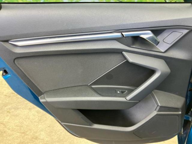 Ａ３ ３０ＴＦＳＩアドバンスド　新品タイヤ／保証書／純正　ＳＤナビ／衝突安全装置／ヘッドランプ　ＬＥＤ／ＥＢＤ付ＡＢＳ／横滑り防止装置／アイドリングストップ／フルセグＴＶ／エアバッグ　運転席／エアバッグ　助手席　衝突被害軽減システム（22枚目）