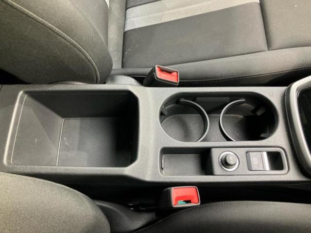 Ａ３ ３０ＴＦＳＩアドバンスド　新品タイヤ／保証書／純正　ＳＤナビ／衝突安全装置／ヘッドランプ　ＬＥＤ／ＥＢＤ付ＡＢＳ／横滑り防止装置／アイドリングストップ／フルセグＴＶ／エアバッグ　運転席／エアバッグ　助手席　衝突被害軽減システム（33枚目）