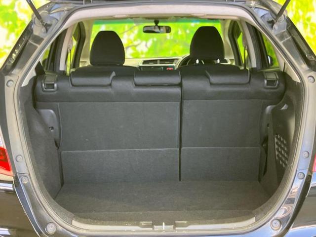 フィットハイブリッド ハイブリッド・Fパッケージ 社外 SDナビ/Bluetooth接続/ETC/EBD付ABS/横滑り防止装置/アイドリングストップ/フルセグTV/DVD/エアバッグ 運転席/エアバッグ 助手席/アルミホイール 社外 15インチ(8枚目)