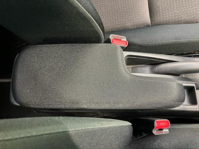 フィットハイブリッド ハイブリッド・Fパッケージ 社外 SDナビ/Bluetooth接続/ETC/EBD付ABS/横滑り防止装置/アイドリングストップ/フルセグTV/DVD/エアバッグ 運転席/エアバッグ 助手席/アルミホイール 社外 15インチ(30枚目)