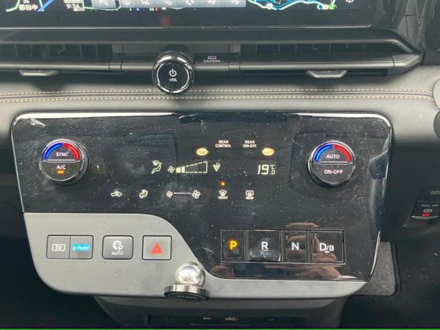 セレナ ｅパワーハイウェイスターＶ　新品タイヤ／保証書／ディスプレイオーディオ＋ナビ／フリップダウンモニター／インテリジェントルームミラー／衝突安全装置／両側電動スライドドア／アラウンドビューモニター／車線逸脱防止支援システム　ドラレコ（12枚目）