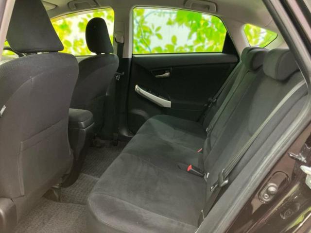 プリウス S 新品タイヤ/保証書/社外 SDナビ/ヘッドランプ HID/ETC/EBD付ABS/横滑り防止装置/アイドリングストップ/バックモニター/フルセグTV/エアバッグ 運転席/エアバッグ 助手席(7枚目)