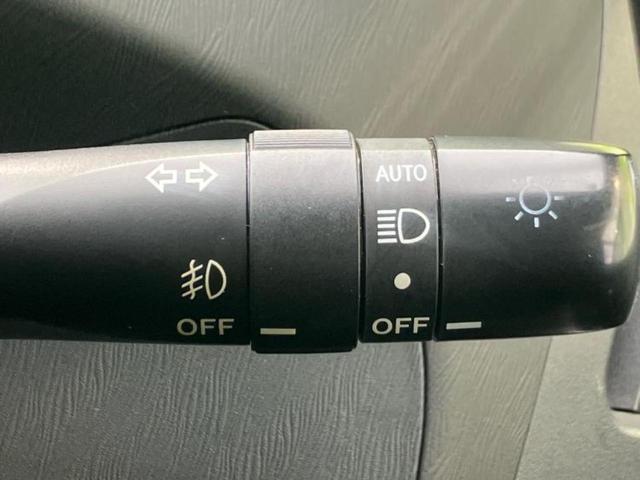 プリウス S 新品タイヤ/保証書/社外 SDナビ/ヘッドランプ HID/ETC/EBD付ABS/横滑り防止装置/アイドリングストップ/バックモニター/フルセグTV/エアバッグ 運転席/エアバッグ 助手席(16枚目)