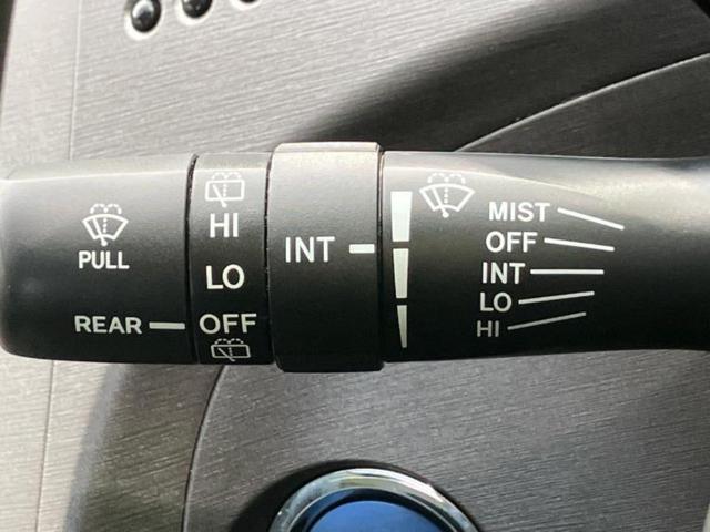 プリウス S 新品タイヤ/保証書/社外 SDナビ/ヘッドランプ HID/ETC/EBD付ABS/横滑り防止装置/アイドリングストップ/バックモニター/フルセグTV/エアバッグ 運転席/エアバッグ 助手席(17枚目)