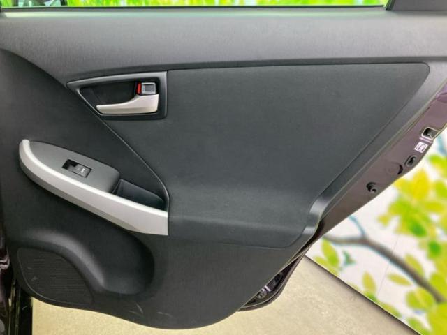 プリウス S 新品タイヤ/保証書/社外 SDナビ/ヘッドランプ HID/ETC/EBD付ABS/横滑り防止装置/アイドリングストップ/バックモニター/フルセグTV/エアバッグ 運転席/エアバッグ 助手席(23枚目)